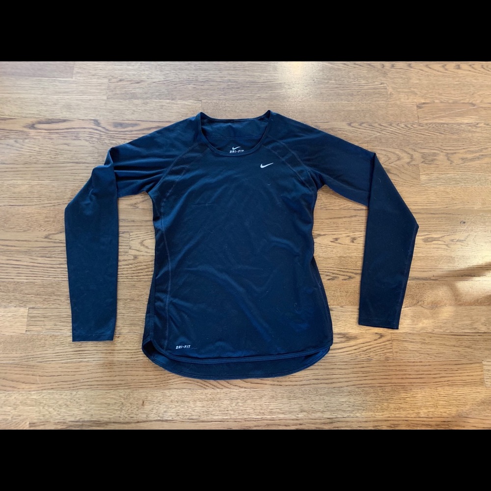 Nike DriFit LS Top-Size Small